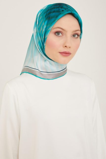 Armine Su Yeşil Çiçek Desen Sura İpek Eşarp 9100-34