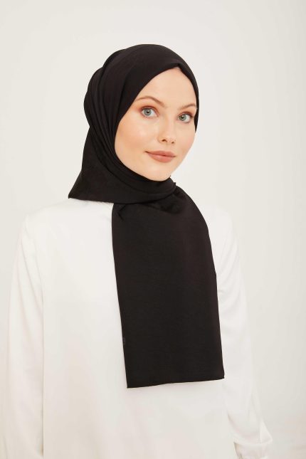 Armine Trend J.Capri Siyah Düz Renk Şal 8-1075